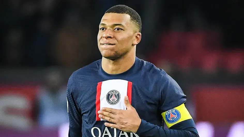 Kylian Mbappé capitaine nerveux au PSG