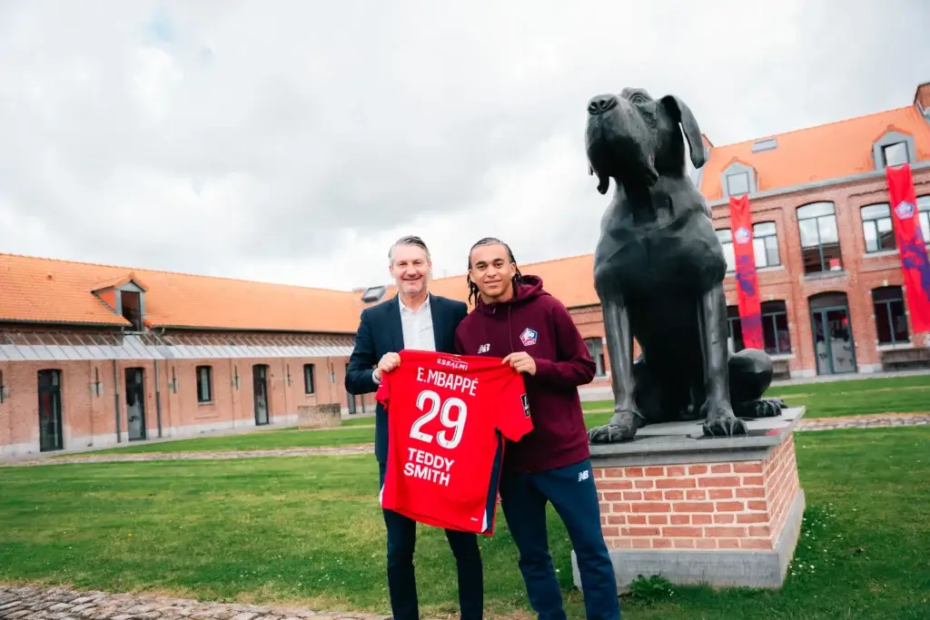 Ethan Mbappé arrive à Lille